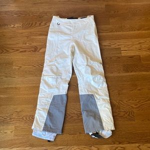 Mountain Hardwear medium women’s ski pants in white